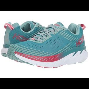 Hoka One One Clifton 5
